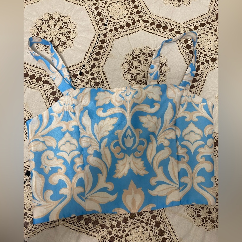 NWT Flying Tomato Blue and Cream Damask Crop Cami Top size S